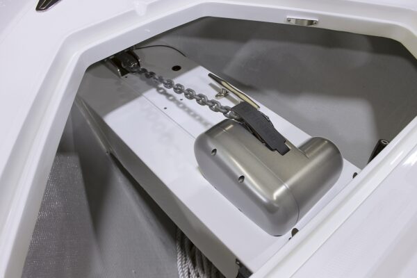 GP2 500 Horizontal Windlass - Image 2